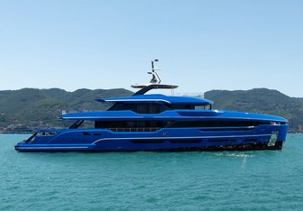 Sui Generis Yacht Charter in Portisco