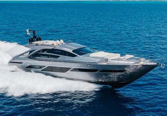 Time Off yacht charter Pershing Motor Yacht
                                    