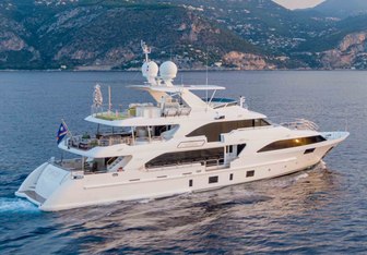 Edesia yacht charter Benetti Motor Yacht
                                    