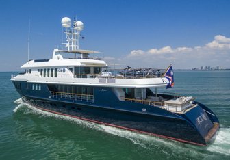 Ice 5 yacht charter Turquoise Yachts Motor Yacht
                                    