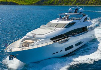 Roamer Yacht Charter in Abacos Islands