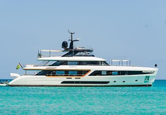 Koju Yacht Charter in Nassau