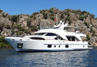 Rebecca V Yacht Charter in East Coast Italy