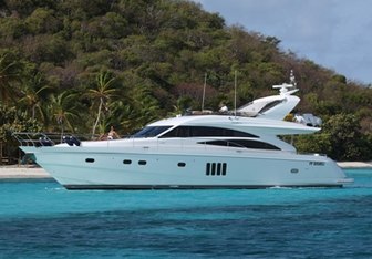 Sorana Yacht Charter in Antigua