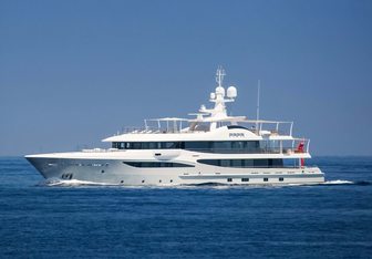 Papa Yacht Charter in Mediterranean