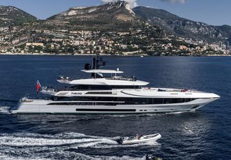 Felicità Yacht Charter in Freeport