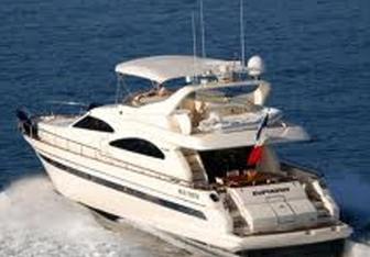 LEIMAO yacht charter Astondoa Motor Yacht
                                    
