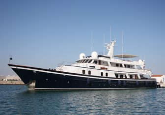 Goose Yacht Charter in Mediterranean