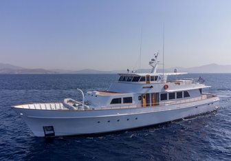 Taka Yacht Charter in Ionian Islands