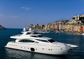Maxi Beer Yacht Charter in Italy