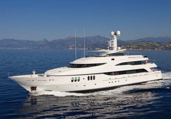 Diamond Yacht Charter in French Riviera