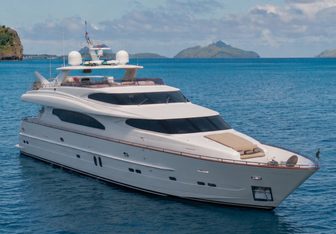 The Clubhouse yacht charter Horizon Motor Yacht
                                    