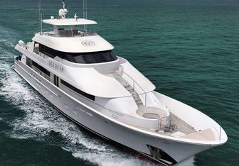 Sea Bear Yacht Charter in Raja Ampat