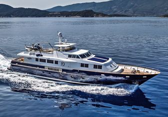Karma yacht charter Picchiotti Motor Yacht
                                    