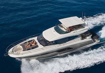 Simull Yacht Charter in Montenegro