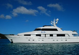 Lanida yacht charter Delta Marine Motor Yacht
                                    
