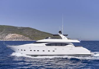 Irene's yacht charter Maiora Motor Yacht