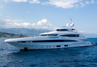 Pearl Yacht Charter in French Riviera