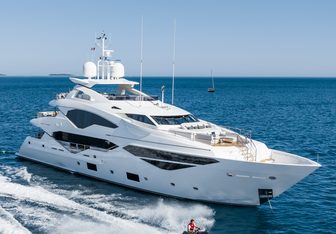 No.9 Yacht Charter in Barcelona