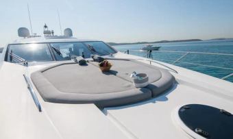 Elentari yacht charter lifestyle