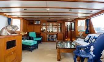 Seafari yacht charter lifestyle