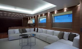 Feligo V yacht charter lifestyle