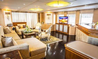 Milaya yacht charter lifestyle
