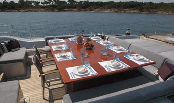 Attimo yacht charter lifestyle