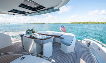 New Life yacht charter lifestyle