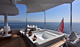 Life Saga yacht charter lifestyle