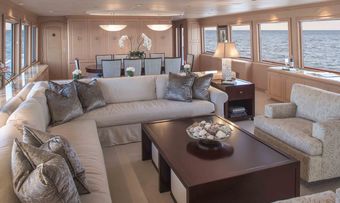 Cherish II yacht charter lifestyle