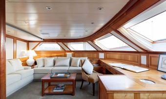Norfolk Star yacht charter lifestyle