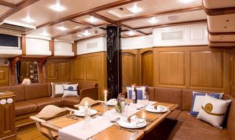 Tempus Fugit yacht charter lifestyle