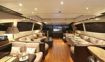 Delhia yacht charter lifestyle