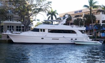 Seaclusion yacht charter Hatteras Motor Yacht