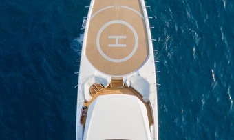 Madsummer yacht charter lifestyle