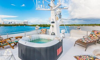 Kokomo yacht charter lifestyle