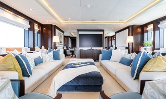 Maximilian MMIV yacht charter lifestyle