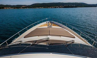 Quo Vadis I yacht charter lifestyle