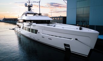 Satemi yacht charter lifestyle