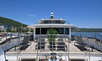 Excellence Nera yacht charter lifestyle