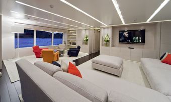 Baraka yacht charter lifestyle