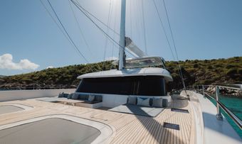 Entre4 yacht charter lifestyle