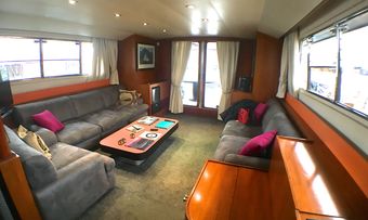 Sea Seven yacht charter lifestyle