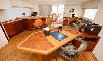 Ladyship yacht charter lifestyle