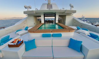 Mimtee yacht charter lifestyle