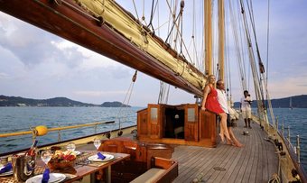 Sunshine yacht charter lifestyle