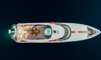 Tahi yacht charter lifestyle