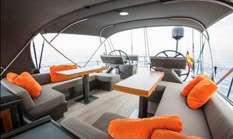Sixteen Tons yacht charter lifestyle