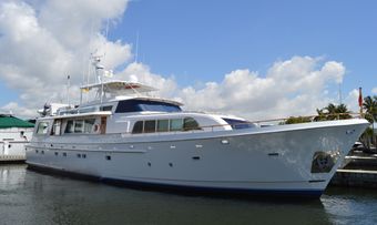 Mobjack yacht charter Cheoy Lee Motor Yacht